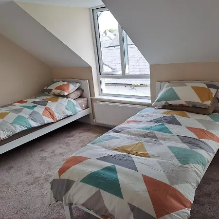 3 Riverwalk, Town Holiday home